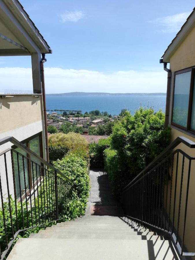 Sguardo Sul Lago Trevignano Romano Luaran gambar
