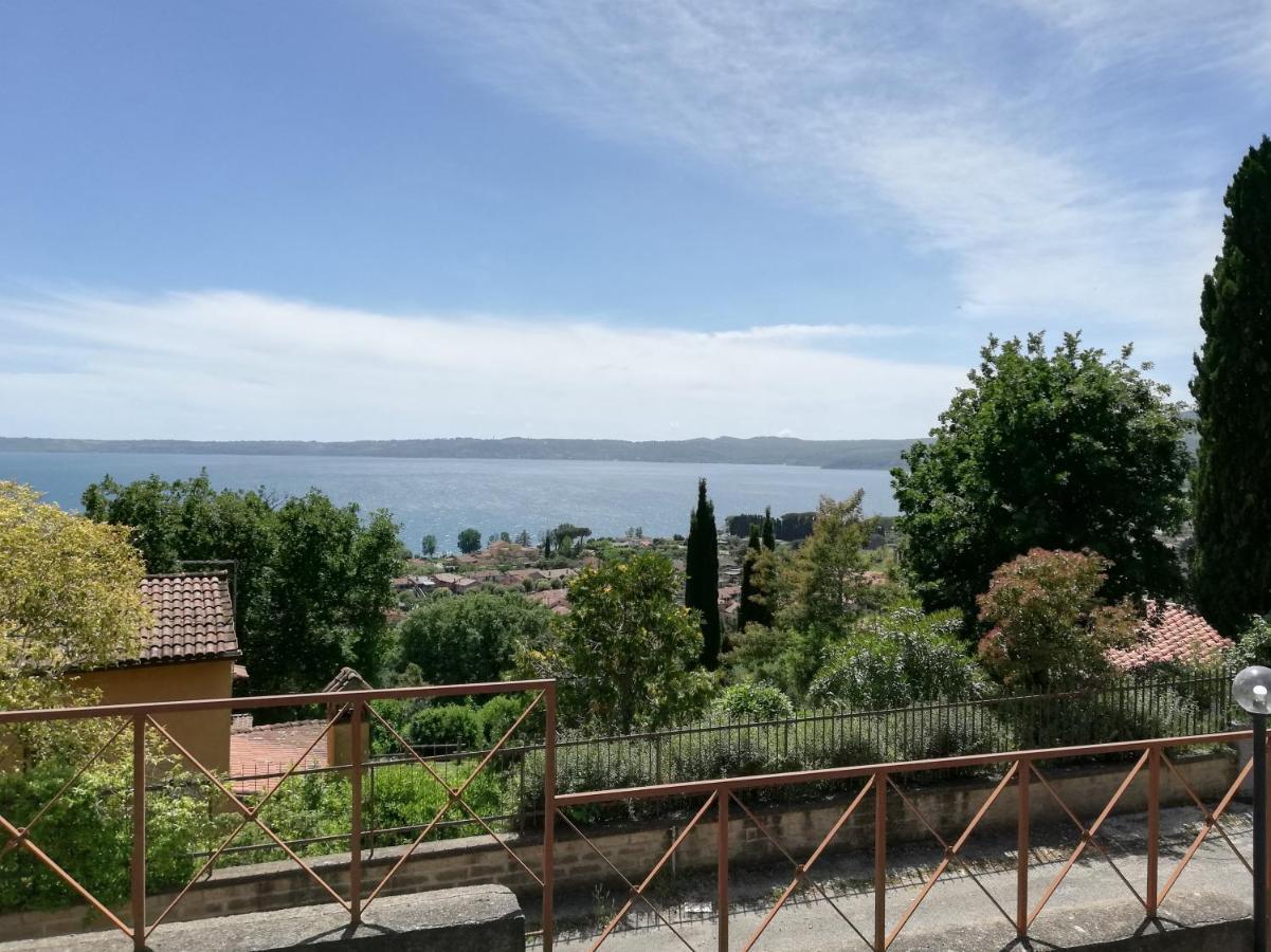 Sguardo Sul Lago Trevignano Romano Luaran gambar