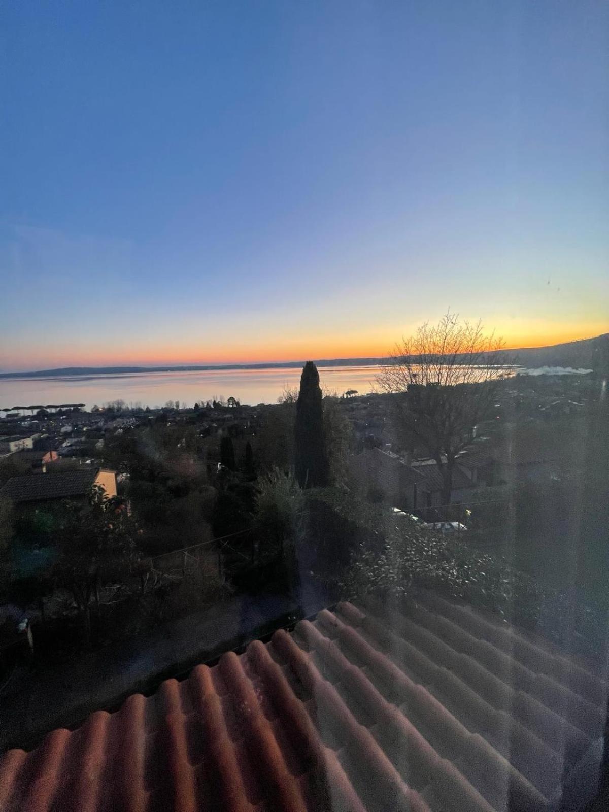 Sguardo Sul Lago Trevignano Romano Luaran gambar